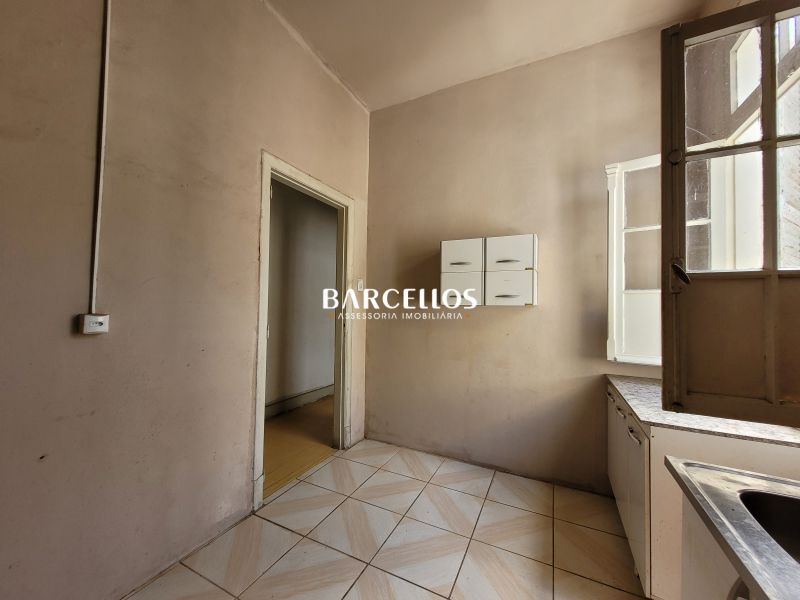 Apto com 3 quartos, 1 banheiro e 96m² à venda no bairro Centro, Porto Alegre