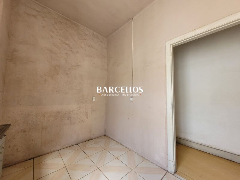 Apto com 3 quartos, 1 banheiro e 96m² à venda no bairro Centro, Porto Alegre
