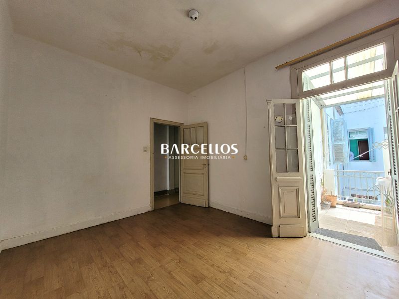 Apto com 3 quartos, 1 banheiro e 96m² à venda no bairro Centro, Porto Alegre