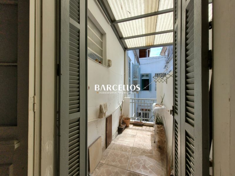 Apto com 3 quartos, 1 banheiro e 96m² à venda no bairro Centro, Porto Alegre