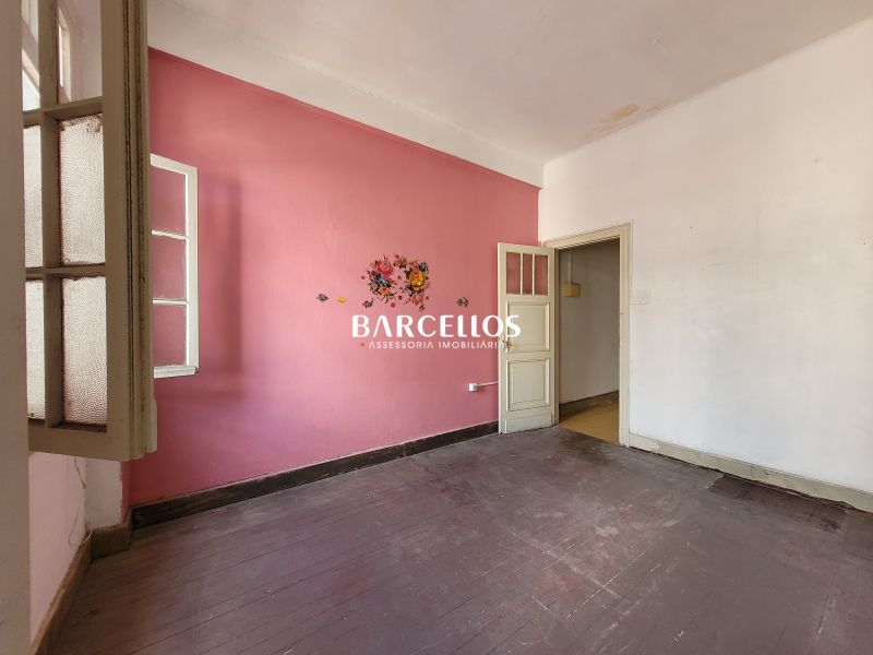 Apto com 3 quartos, 1 banheiro e 96m² à venda no bairro Centro, Porto Alegre