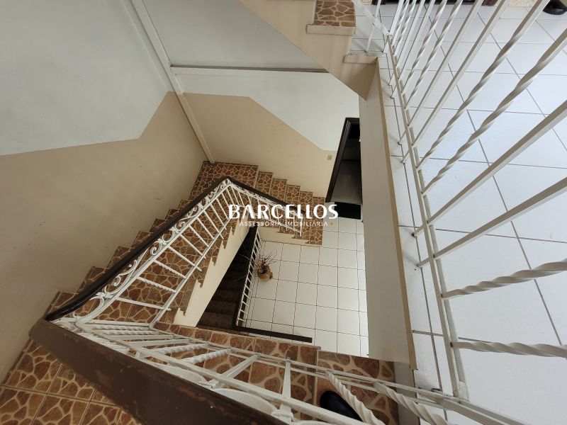 Apto com 3 quartos, 1 banheiro e 96m² à venda no bairro Centro, Porto Alegre