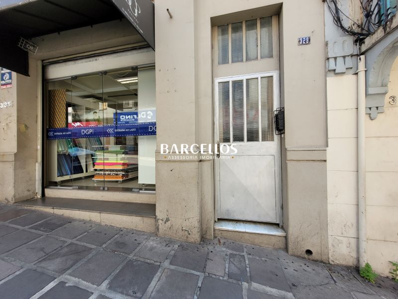 Apto com 3 quartos, 1 banheiro e 96m² à venda no bairro Centro, Porto Alegre
