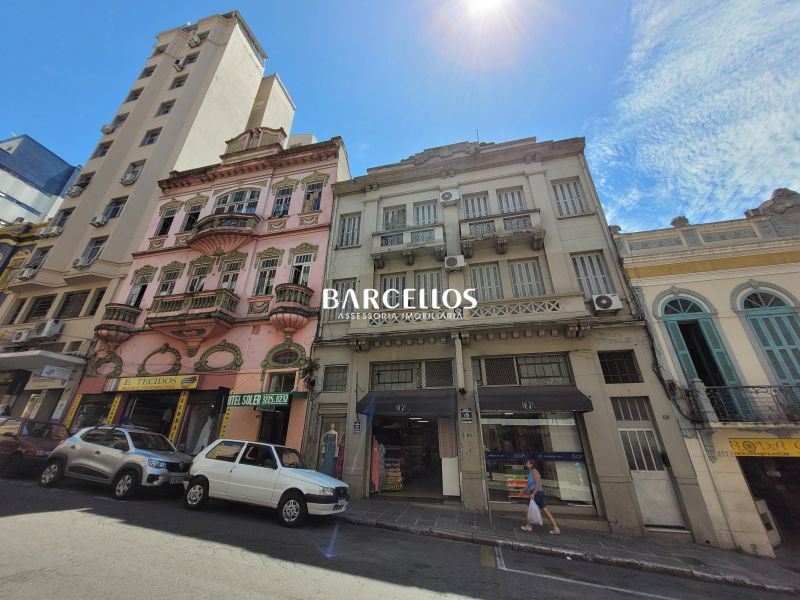 Apto com 3 quartos, 1 banheiro e 96m² à venda no bairro Centro, Porto Alegre