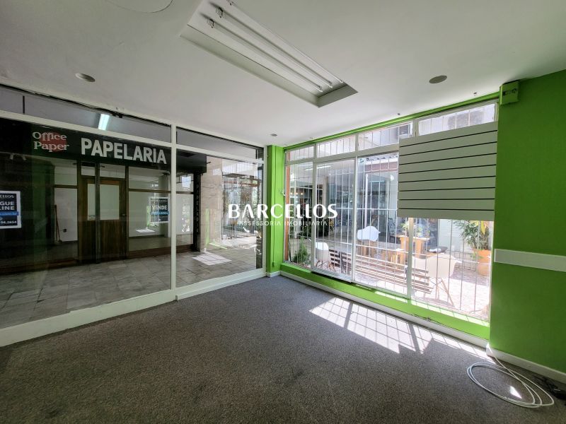 Loja com 1 quarto, 1 banheiro e 55m² à venda no bairro Independencia, Porto Alegre