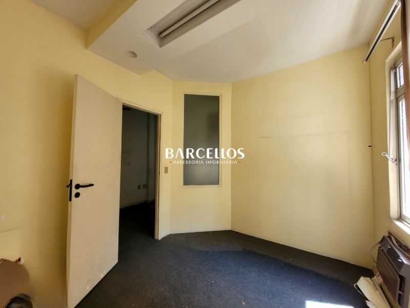 Loja com 1 quarto, 1 banheiro e 55m² à venda no bairro Independencia, Porto Alegre