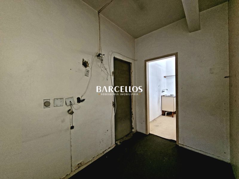 Loja com 1 quarto, 1 banheiro e 55m² à venda no bairro Independencia, Porto Alegre