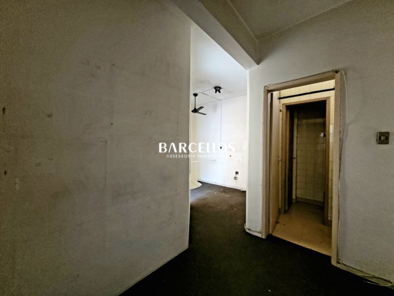 Loja com 1 quarto, 1 banheiro e 55m² à venda no bairro Independencia, Porto Alegre