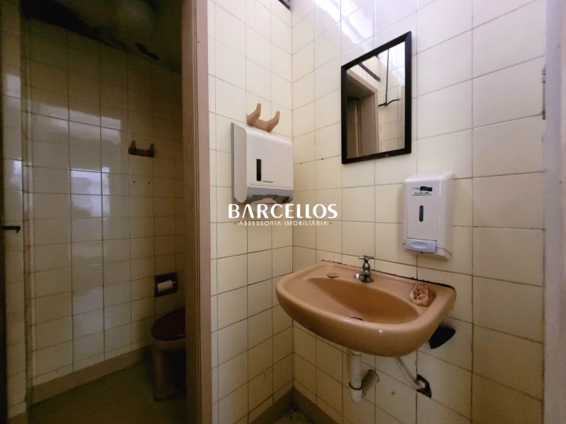 Loja com 1 quarto, 1 banheiro e 55m² à venda no bairro Independencia, Porto Alegre