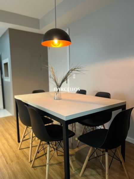 Apto com 2 quartos, 2 banheiros e 67m² à venda no bairro Cristal, Porto Alegre