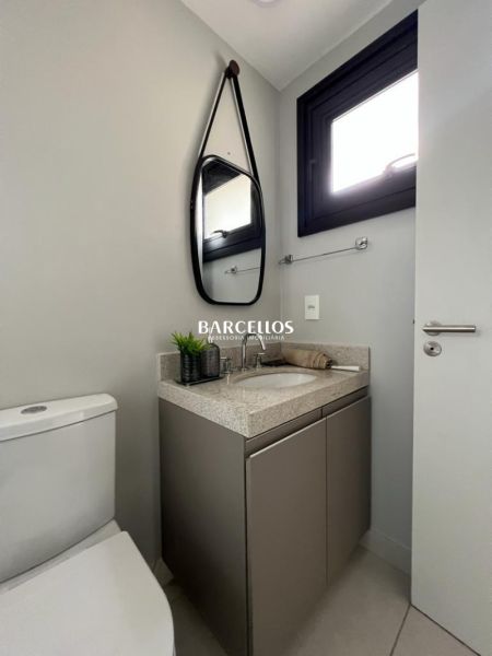 Apto com 2 quartos, 2 banheiros e 67m² à venda no bairro Cristal, Porto Alegre