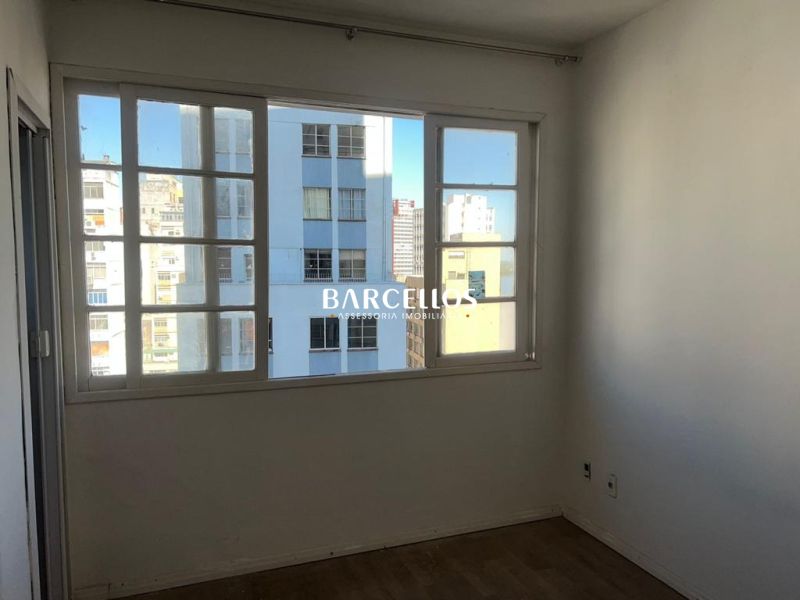Apto com 1 quarto, 1 banheiro e 29m² à venda no bairro Centro, Porto Alegre