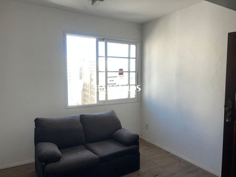 Apto com 1 quarto, 1 banheiro e 29m² à venda no bairro Centro, Porto Alegre