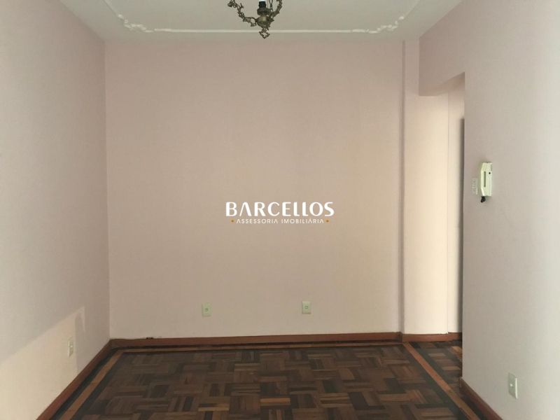Apto com 2 quartos, 1 banheiro e 65m² à venda no bairro Independencia, Porto Alegre