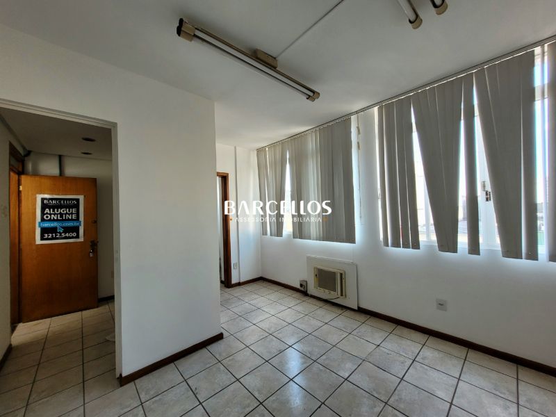 Sala com 1 quarto, 1 banheiro e 23m² à venda no bairro Centro, Porto Alegre