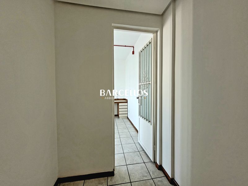 Sala com 1 quarto, 1 banheiro e 23m² à venda no bairro Centro, Porto Alegre