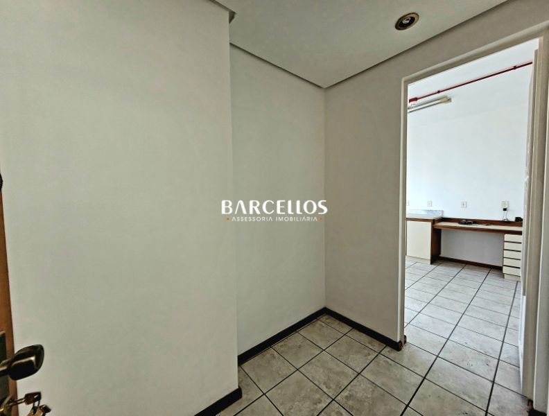 Sala com 1 quarto, 1 banheiro e 23m² à venda no bairro Centro, Porto Alegre