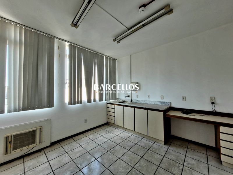 Sala com 1 quarto, 1 banheiro e 23m² à venda no bairro Centro, Porto Alegre