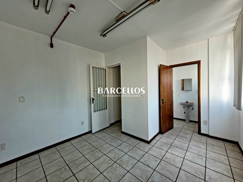 Sala com 1 quarto, 1 banheiro e 23m² à venda no bairro Centro, Porto Alegre