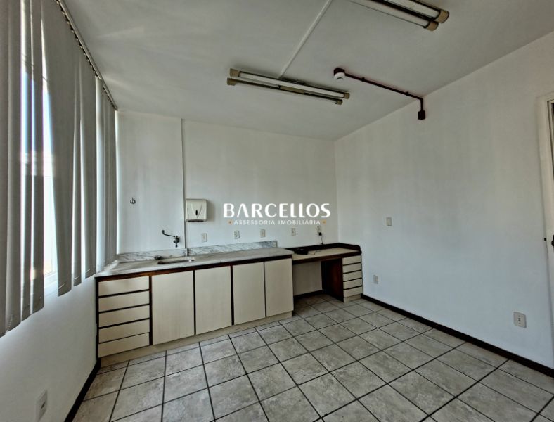 Sala com 1 quarto, 1 banheiro e 23m² à venda no bairro Centro, Porto Alegre