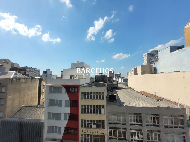 Sala com 1 quarto, 1 banheiro e 23m² à venda no bairro Centro, Porto Alegre
