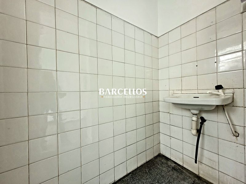 Loja com 1 quarto, 1 banheiro e 30m² à venda no bairro Azenha, Porto Alegre