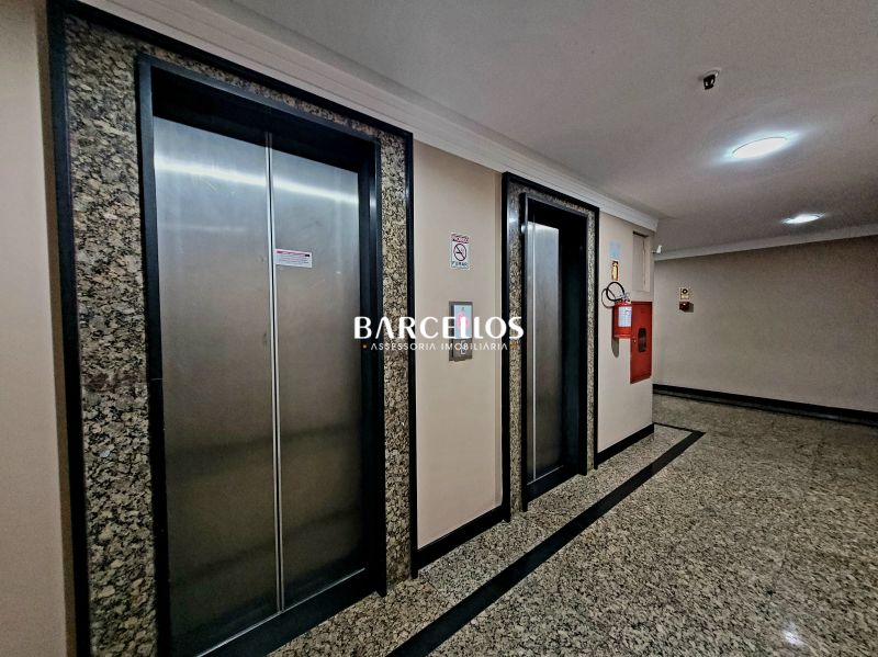 Conjunto com 1 banheiro e 52m² à venda no bairro Centro, Porto Alegre