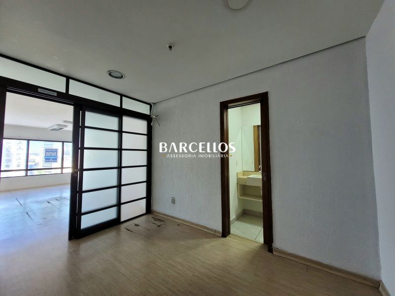 Conjunto com 1 banheiro e 52m² à venda no bairro Centro, Porto Alegre