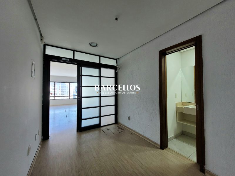 Conjunto com 1 banheiro e 52m² à venda no bairro Centro, Porto Alegre