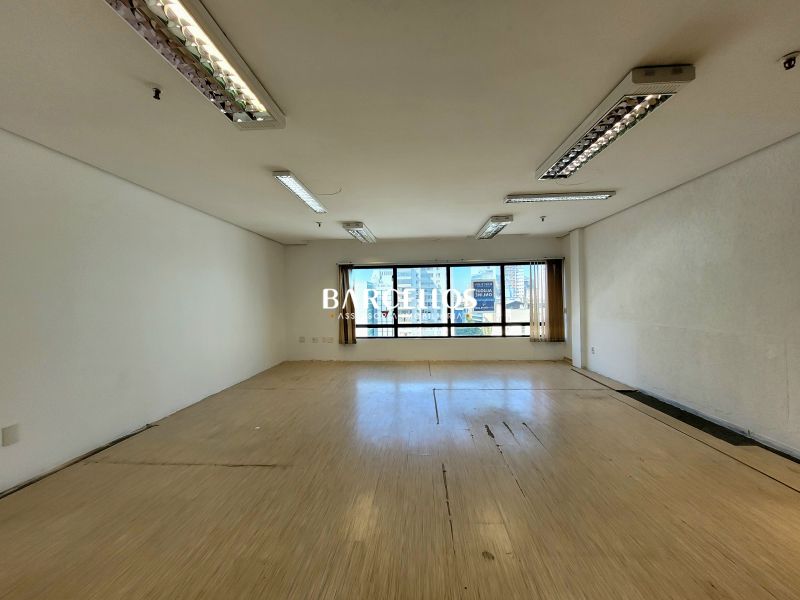 Conjunto com 1 banheiro e 52m² à venda no bairro Centro, Porto Alegre