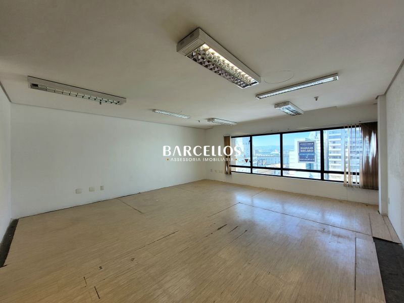 Conjunto com 1 banheiro e 52m² à venda no bairro Centro, Porto Alegre