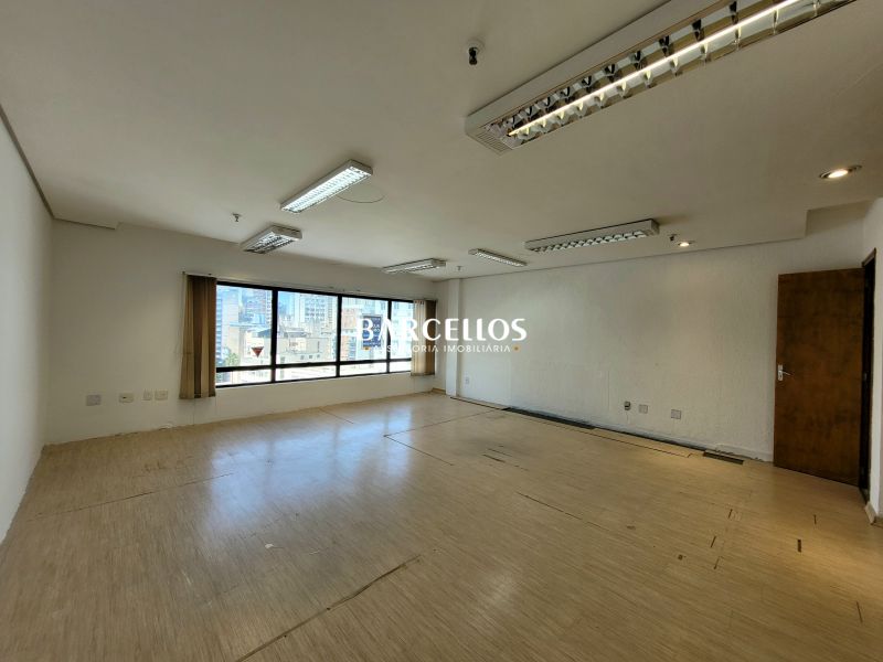 Conjunto com 1 banheiro e 52m² à venda no bairro Centro, Porto Alegre