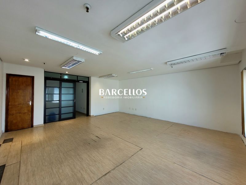 Conjunto com 1 banheiro e 52m² à venda no bairro Centro, Porto Alegre