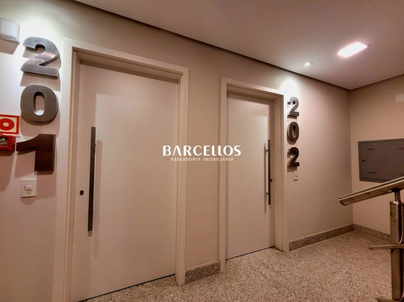 Sala com 16 banheiros e 1396m² à venda no bairro Moinhos de Vento, Porto Alegre