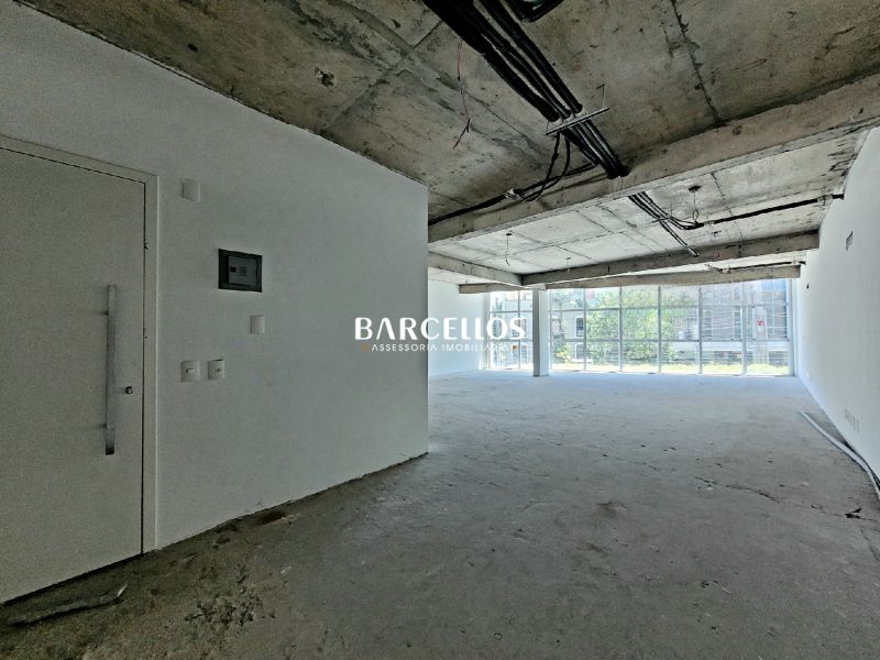 Sala com 16 banheiros e 1396m² à venda no bairro Moinhos de Vento, Porto Alegre