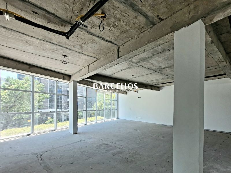 Sala com 16 banheiros e 1396m² à venda no bairro Moinhos de Vento, Porto Alegre