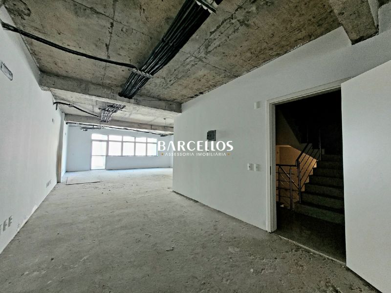 Sala com 16 banheiros e 1396m² à venda no bairro Moinhos de Vento, Porto Alegre