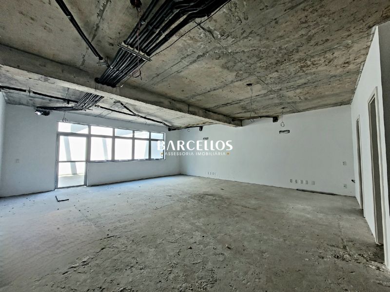 Sala com 16 banheiros e 1396m² à venda no bairro Moinhos de Vento, Porto Alegre