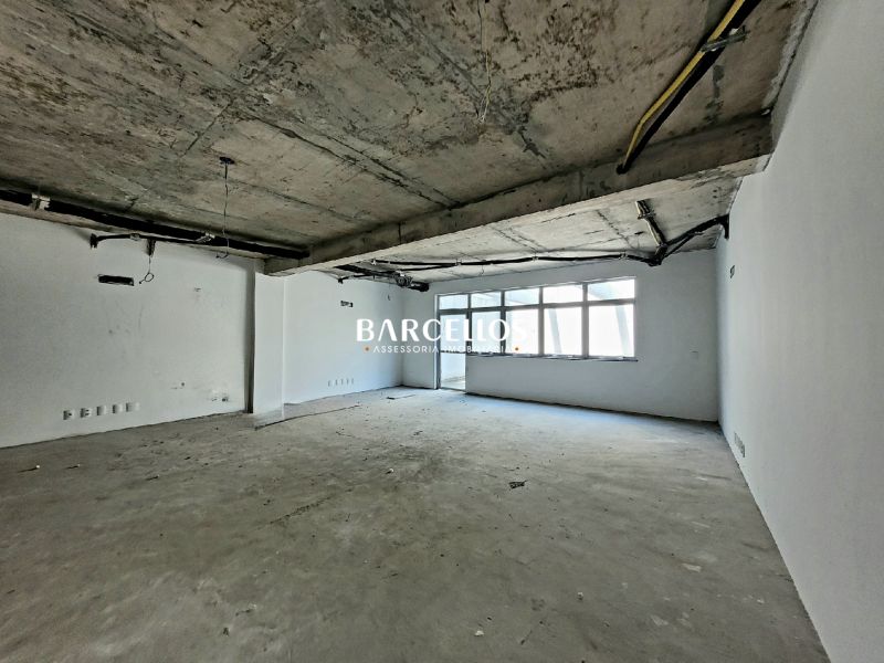 Sala com 16 banheiros e 1396m² à venda no bairro Moinhos de Vento, Porto Alegre