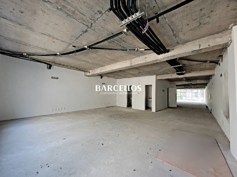 Sala com 16 banheiros e 1396m² à venda no bairro Moinhos de Vento, Porto Alegre