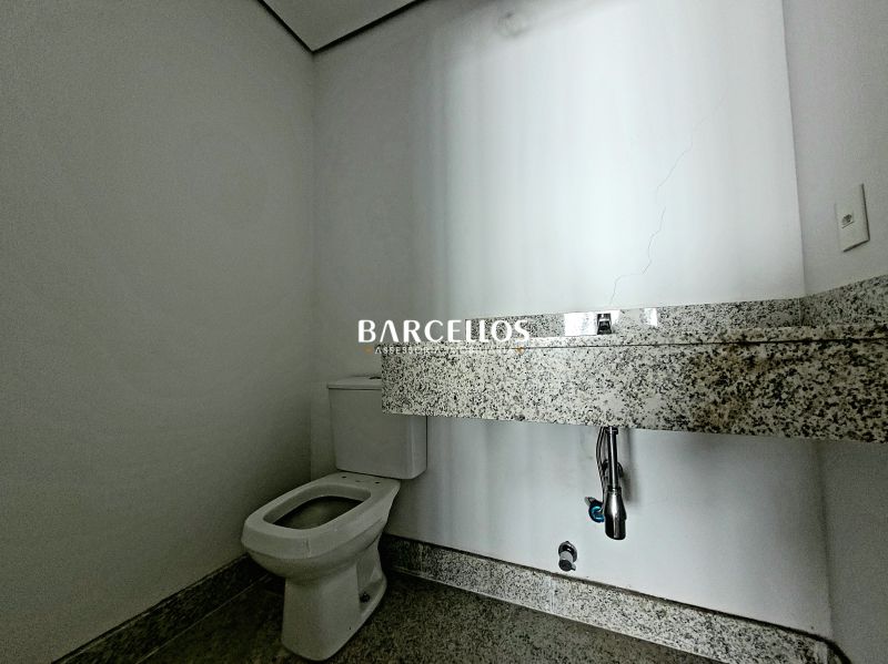 Sala com 16 banheiros e 1396m² à venda no bairro Moinhos de Vento, Porto Alegre