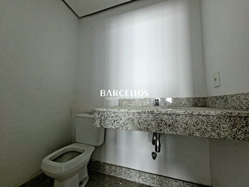 Sala com 16 banheiros e 1396m² à venda no bairro Moinhos de Vento, Porto Alegre