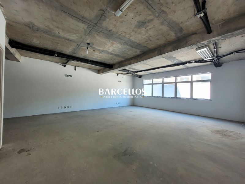 Sala com 16 banheiros e 1396m² à venda no bairro Moinhos de Vento, Porto Alegre
