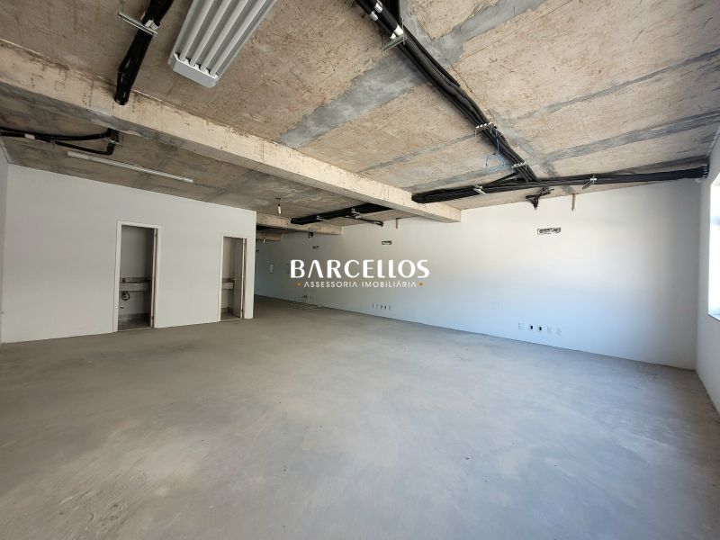 Sala com 16 banheiros e 1396m² à venda no bairro Moinhos de Vento, Porto Alegre