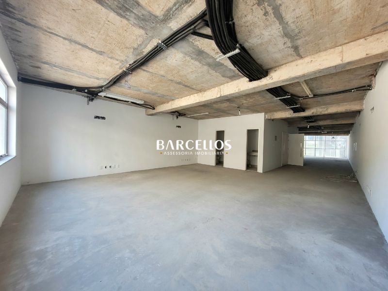 Sala com 16 banheiros e 1396m² à venda no bairro Moinhos de Vento, Porto Alegre