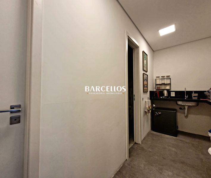 Sala com 16 banheiros e 1396m² à venda no bairro Moinhos de Vento, Porto Alegre