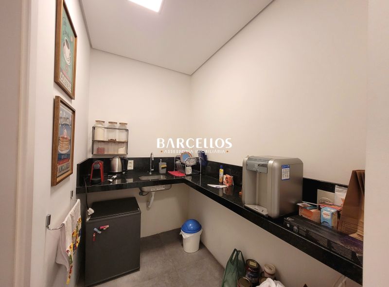 Sala com 16 banheiros e 1396m² à venda no bairro Moinhos de Vento, Porto Alegre