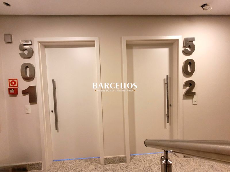 Sala com 16 banheiros e 1396m² à venda no bairro Moinhos de Vento, Porto Alegre