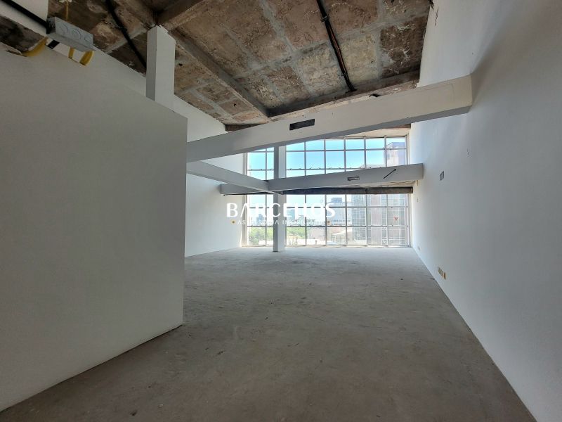 Sala com 16 banheiros e 1396m² à venda no bairro Moinhos de Vento, Porto Alegre