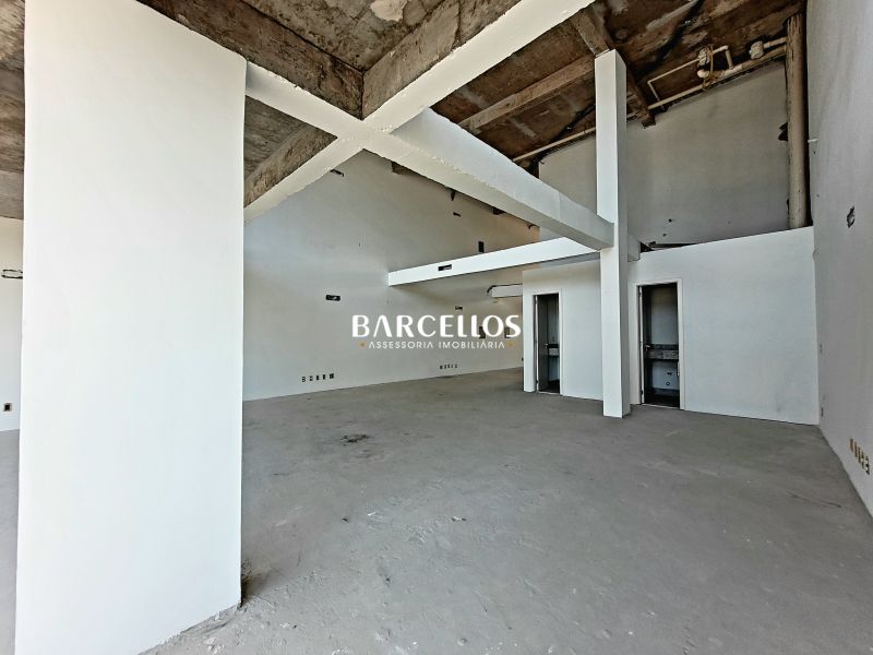 Sala com 16 banheiros e 1396m² à venda no bairro Moinhos de Vento, Porto Alegre